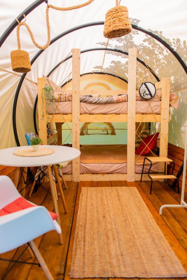 Luxury tent Dragonfly Gardens - The Wagons *